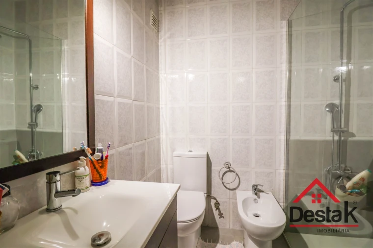 Apartamento T3 para Venda em Abraveses Foto 6