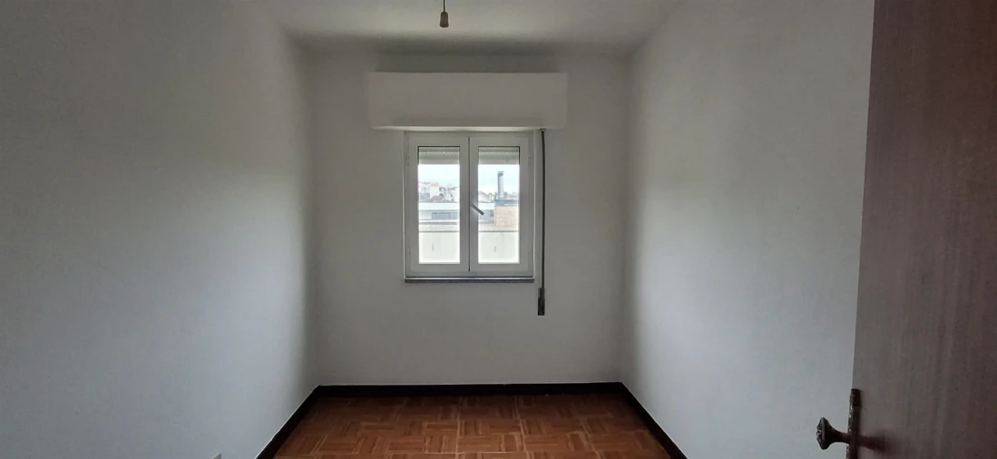 Moradia T6 para Venda em Insua Foto 14