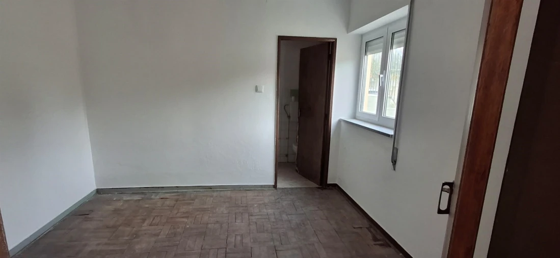 Moradia T6 para Venda em Insua Foto 15