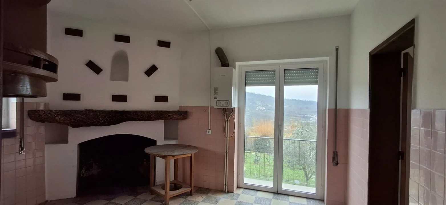 Moradia T6 para Venda em Insua Foto 11