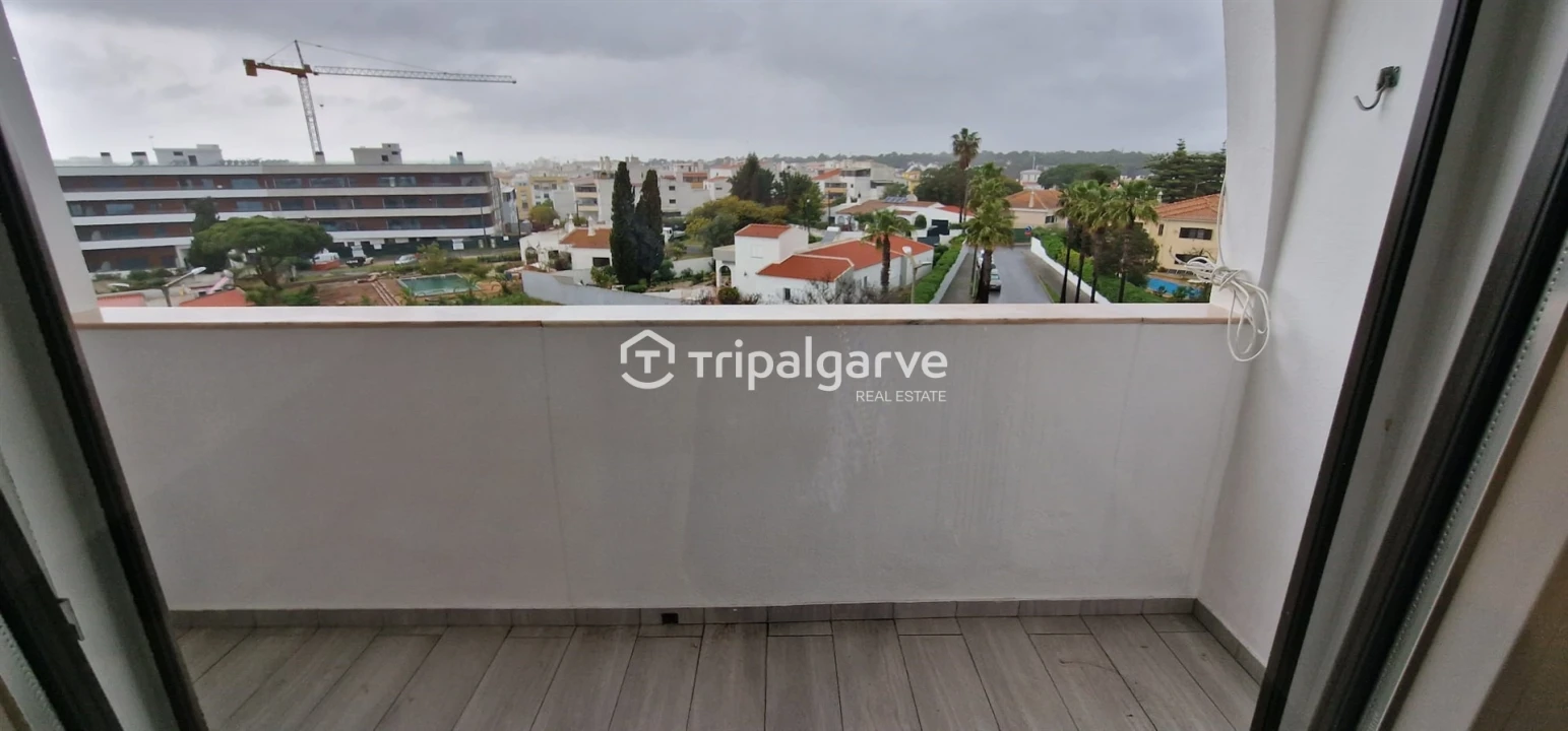 Apartamento T2 para Venda em Quarteira Foto 8