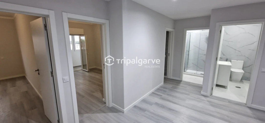 Apartamento T2 para Venda em Quarteira Foto 14