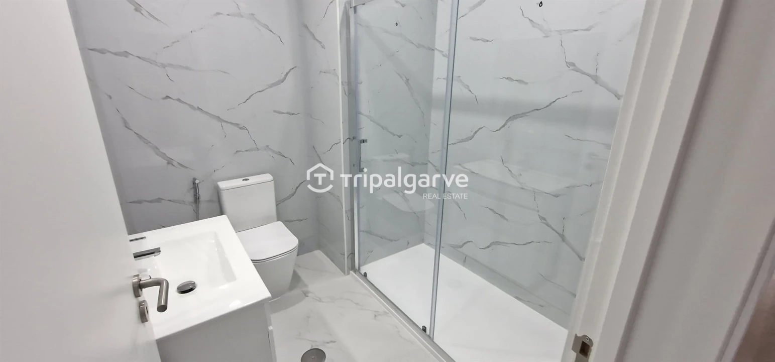 Apartamento T2 para Venda em Quarteira Foto 18