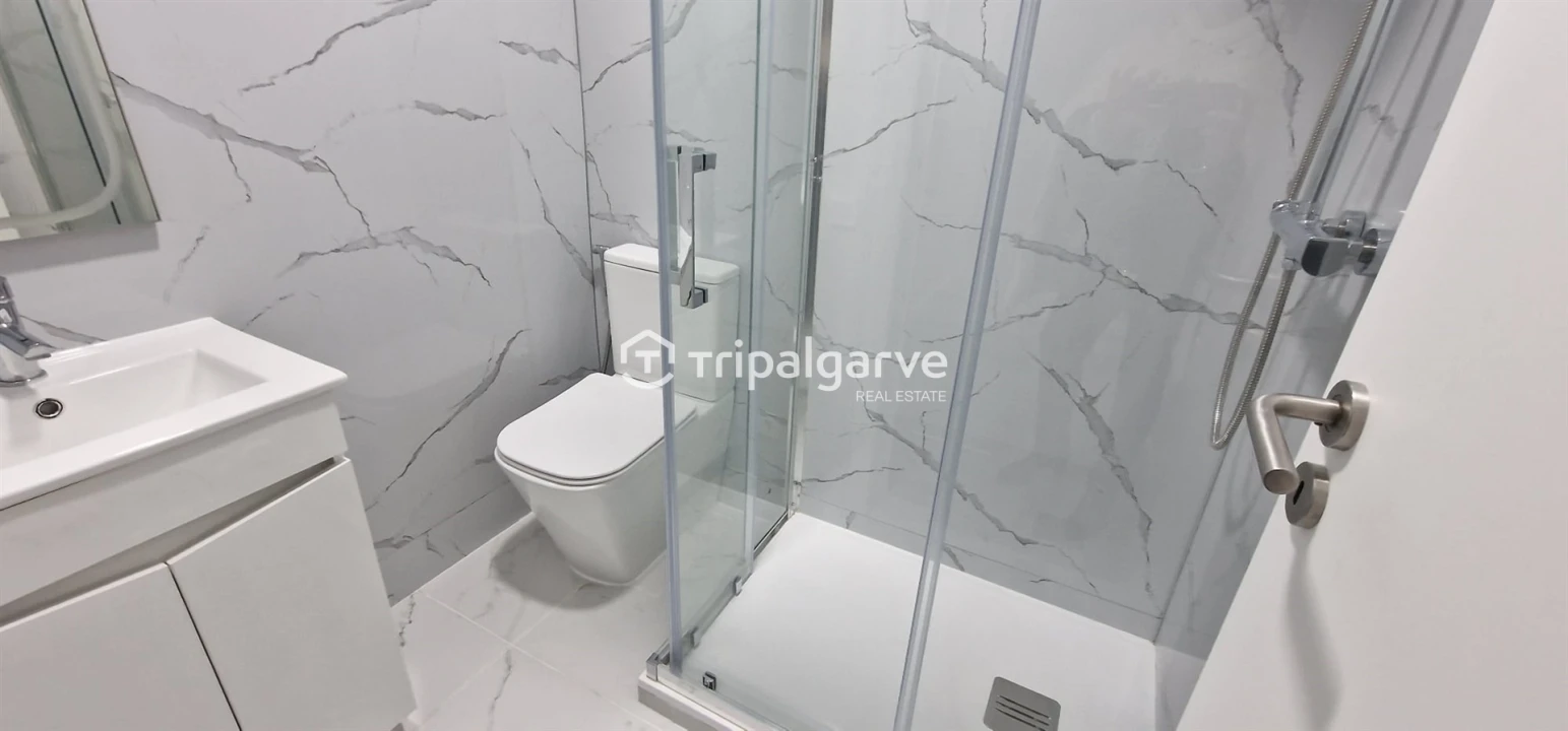 Apartamento T2 para Venda em Quarteira Foto 25