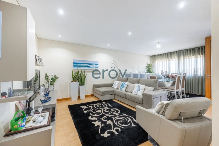 Apartamento T3 para Venda em Gondomar (São Cosme), Valbom e Jovim Foto 1