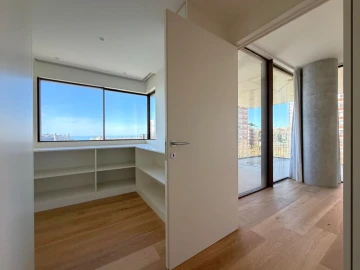 Apartamento T4 para Venda em Aldoar, Foz do Douro e Nevogilde