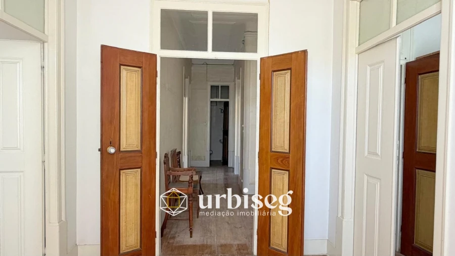 Moradia T6 para Venda em Buarcos Foto 11