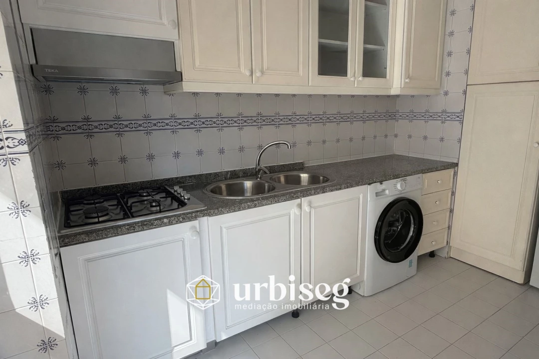 Apartamento T1 para Venda em Buarcos Foto 17