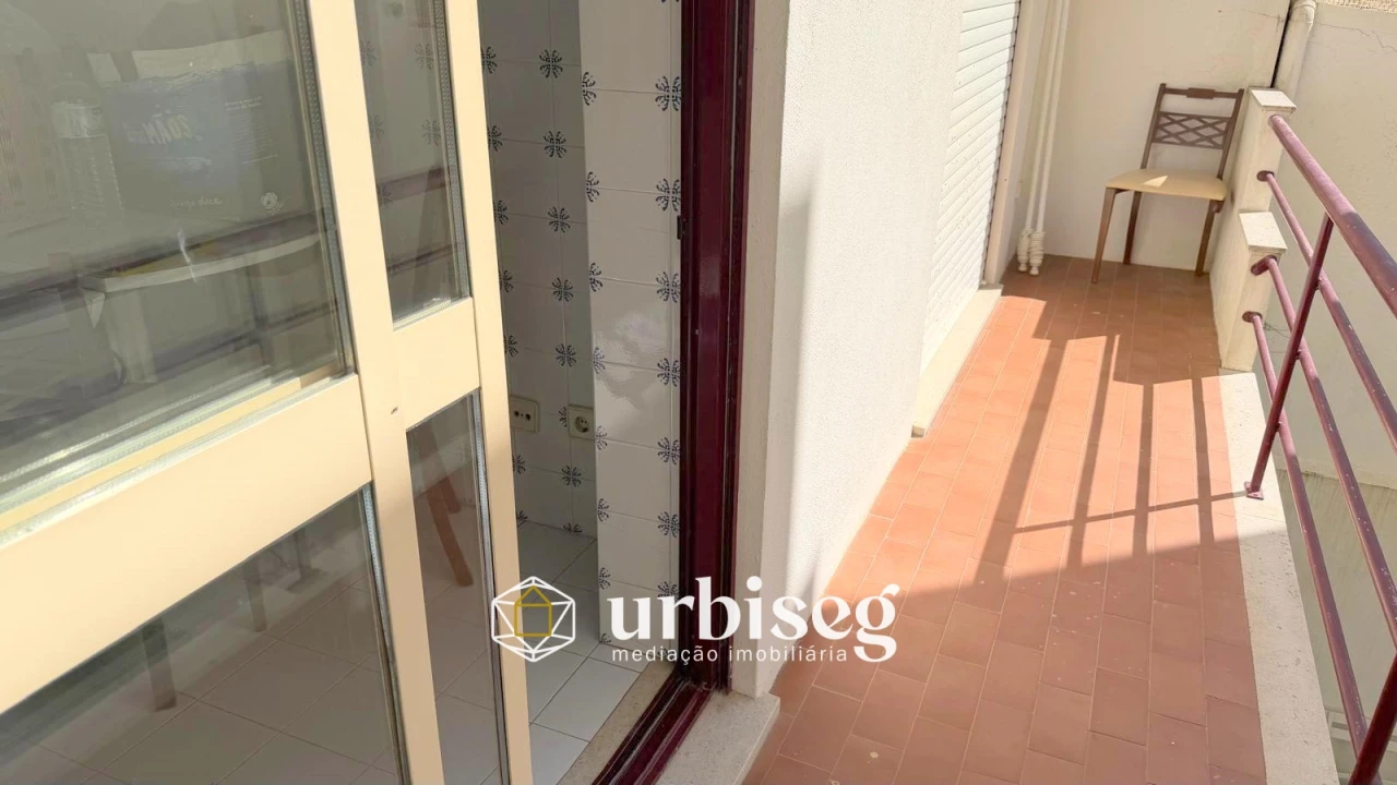 Apartamento T1 para Venda em Buarcos Foto 25
