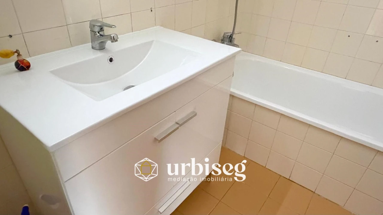 Apartamento T1 para Venda em Buarcos Foto 26