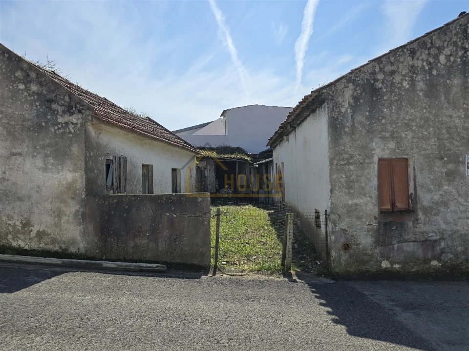 Moradia T2 para Venda em Miragaia e Marteleira Foto 2