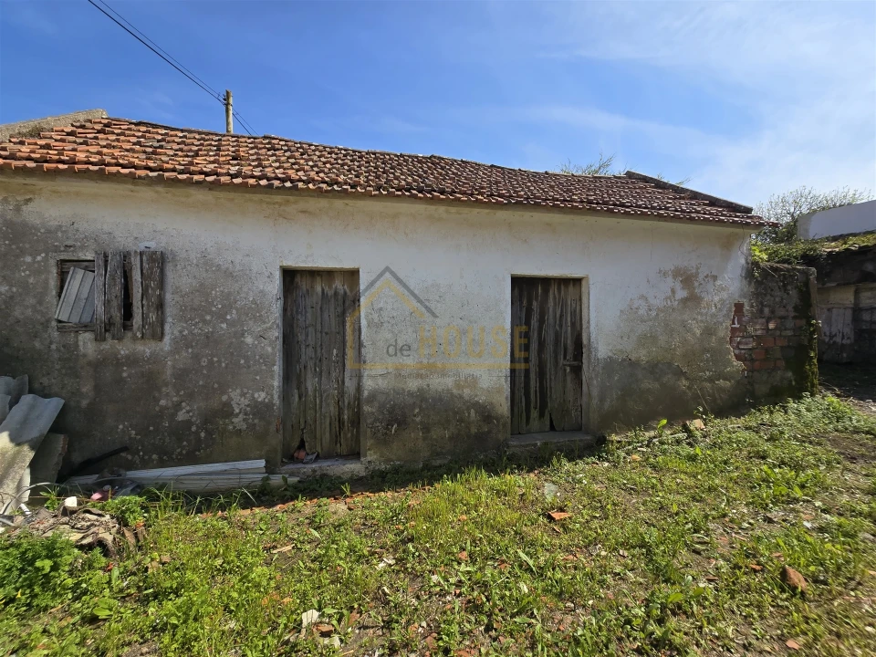 Moradia T2 para Venda em Miragaia e Marteleira Foto 7