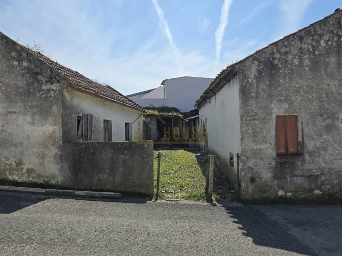 Moradia T2 para Venda em Miragaia e Marteleira Foto 2