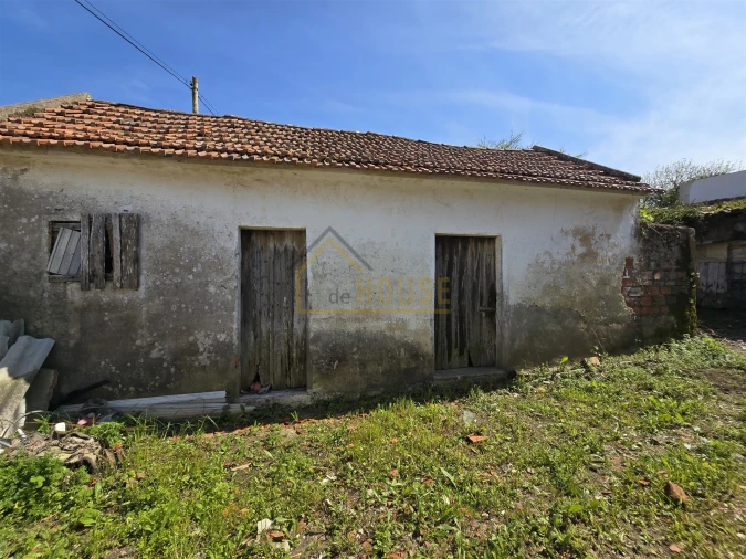 Moradia T2 para Venda em Miragaia e Marteleira Foto 7