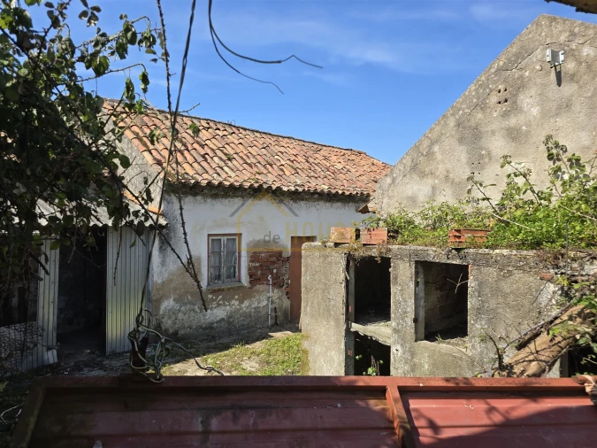 Moradia T2 para Venda em Miragaia e Marteleira Foto 12