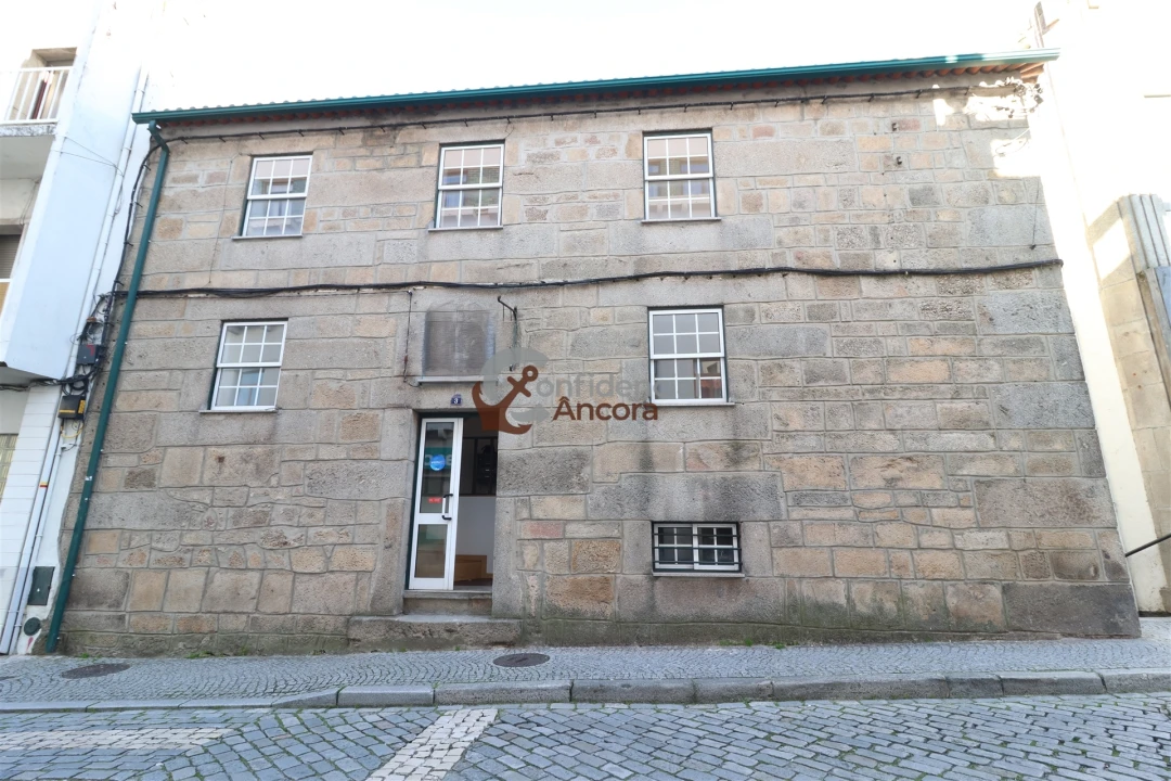 Moradia T0 para Venda em Gouveia (São Pedro e São Julião) Foto 1