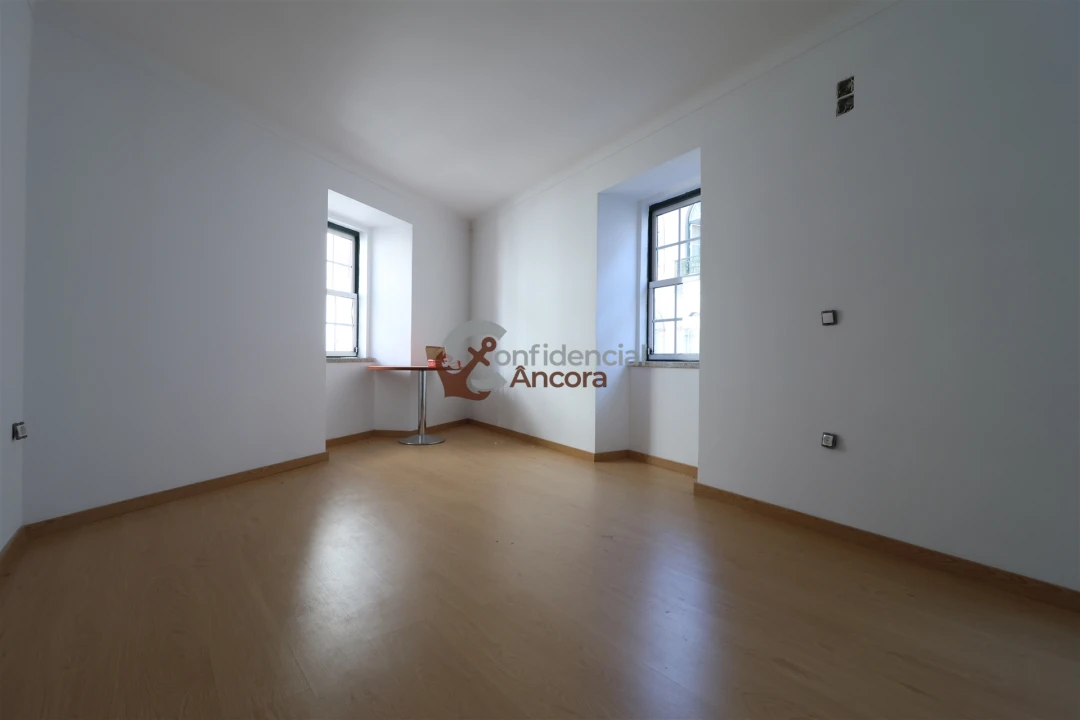 Moradia T0 para Venda em Gouveia (São Pedro e São Julião) Foto 8