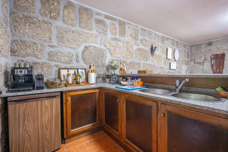 Quinta T3 para Venda em Bouro (Santa Maria) Foto 40