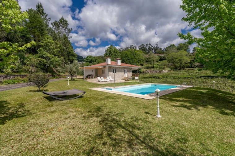 Quinta T3 para Venda em Bouro (Santa Maria) Foto 4