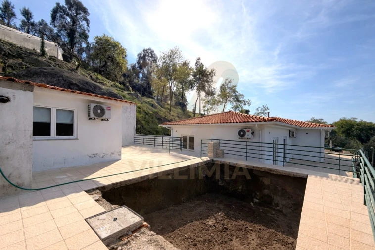 Moradia T2 para Venda em Gemieira Foto 30