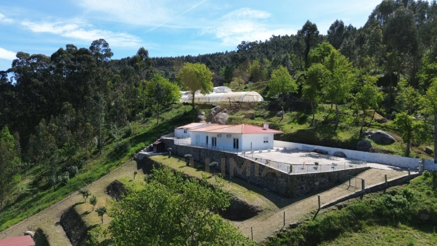 Moradia T2 para Venda em Gemieira