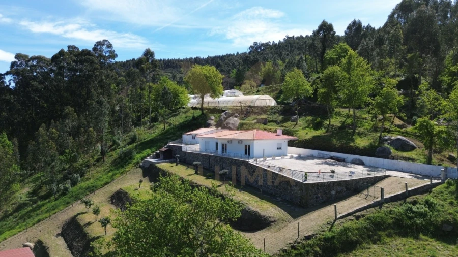 Moradia T2 para Venda em Gemieira