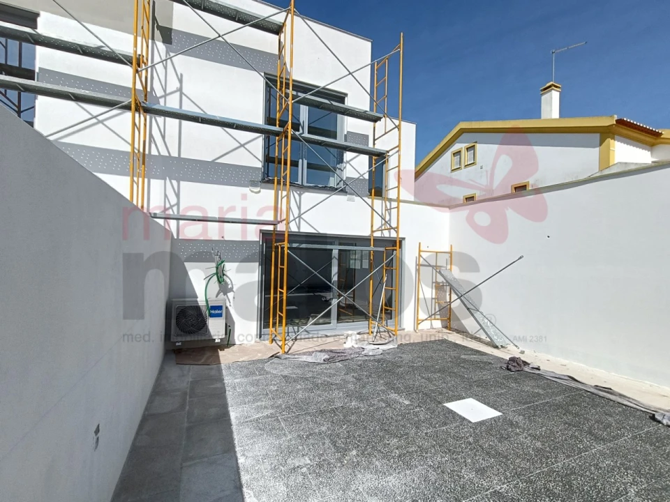 Moradia T3 para Venda em Atouguia da Baleia Foto 6