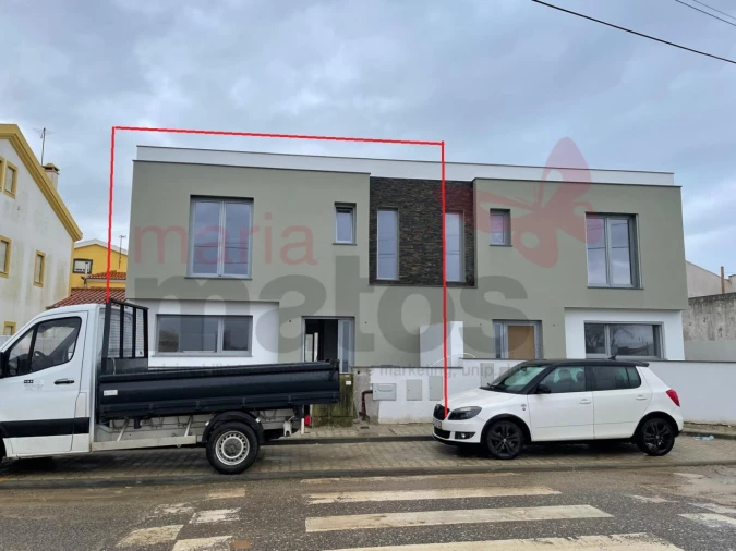 Moradia T3 para Venda em Atouguia da Baleia Foto 2