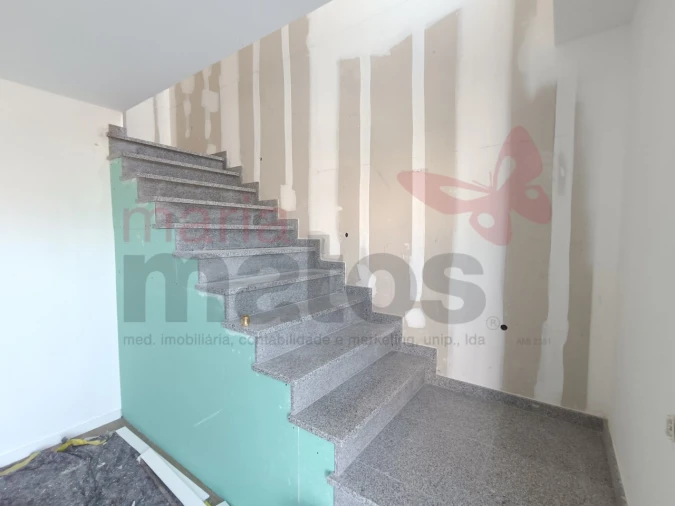 Moradia T3 para Venda em Atouguia da Baleia Foto 12