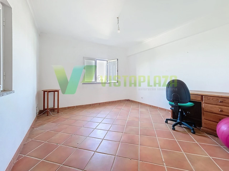 Moradia T5 para Venda em Estômbar e Parchal Foto 14