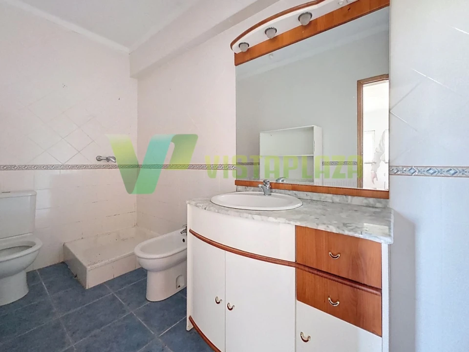 Moradia T5 para Venda em Estômbar e Parchal Foto 17