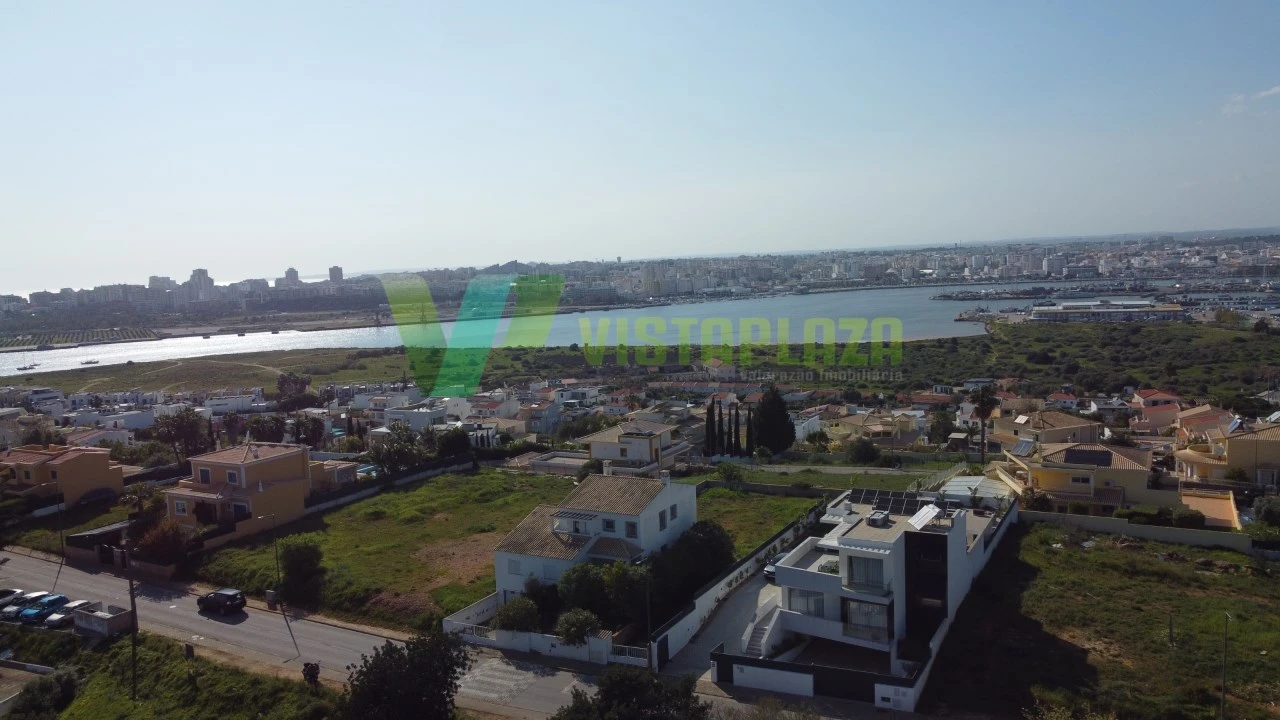 Moradia T5 para Venda em Estômbar e Parchal Foto 36