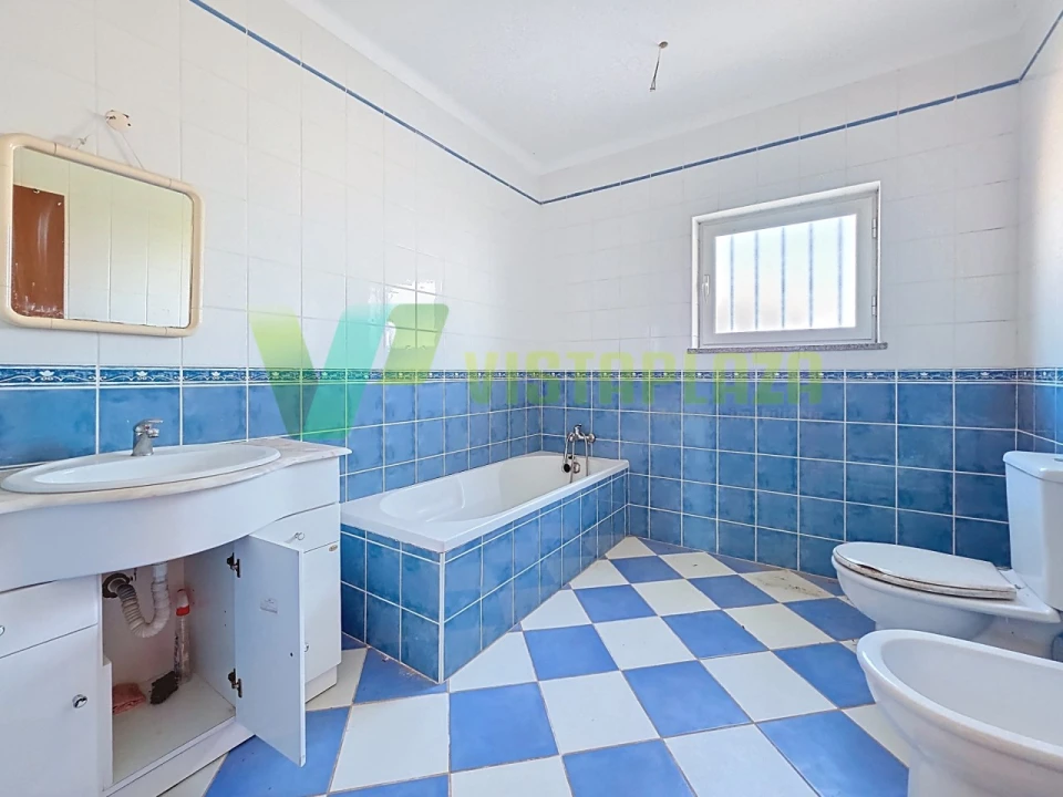 Moradia T5 para Venda em Estômbar e Parchal Foto 40