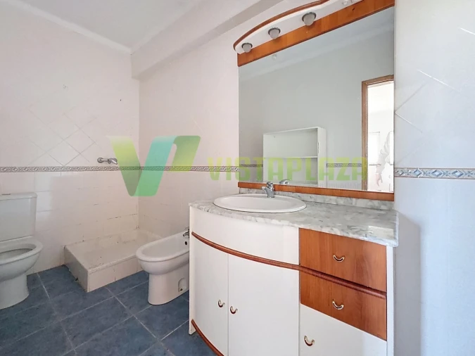 Moradia T5 para Venda em Estômbar e Parchal Foto 17