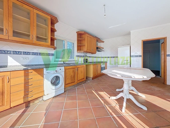 Moradia T5 para Venda em Estômbar e Parchal Foto 24