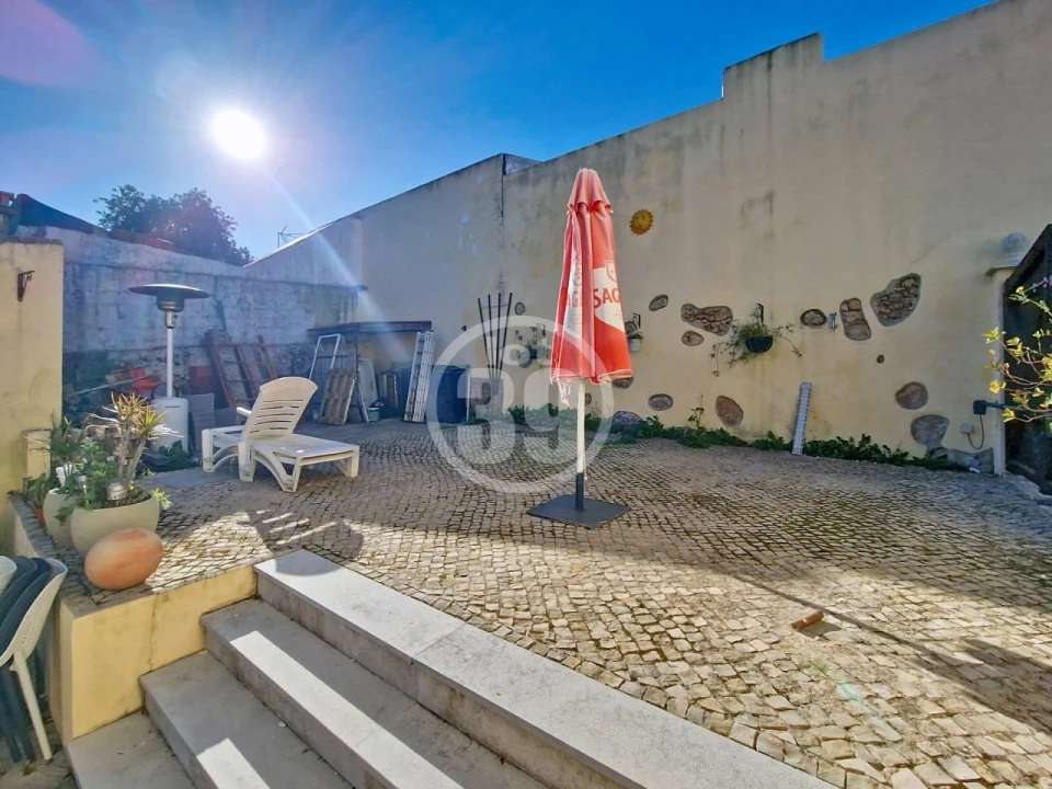 Moradia T2 para Venda em Salir Foto 17