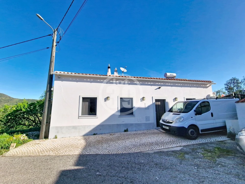 Moradia T2 para Venda em Salir Foto 25