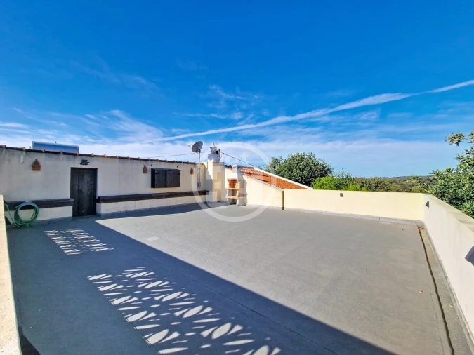 Moradia T2 para Venda em Salir Foto 22