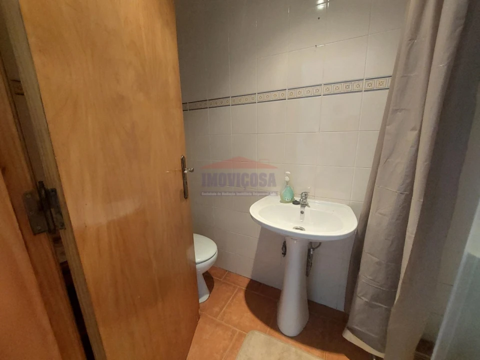 Moradia T2 para Venda em Nossa Senhora da Conceição e São Bartolomeu Foto 14