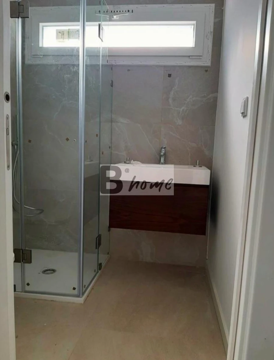 Apartamento T1 para Venda em Charneca de Caparica e Sobreda Foto 10