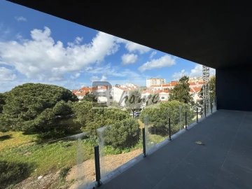 Apartamento T2 para Venda em Charneca de Caparica e Sobreda