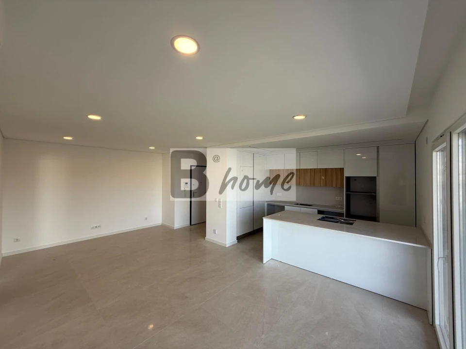Apartamento T2 para Venda em Charneca de Caparica e Sobreda Foto 4