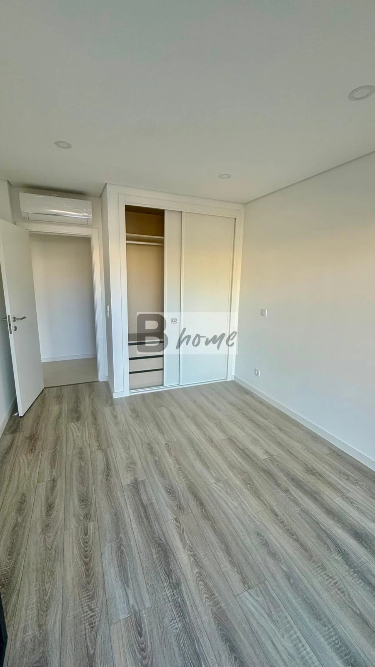 Apartamento T2 para Venda em Charneca de Caparica e Sobreda Foto 14