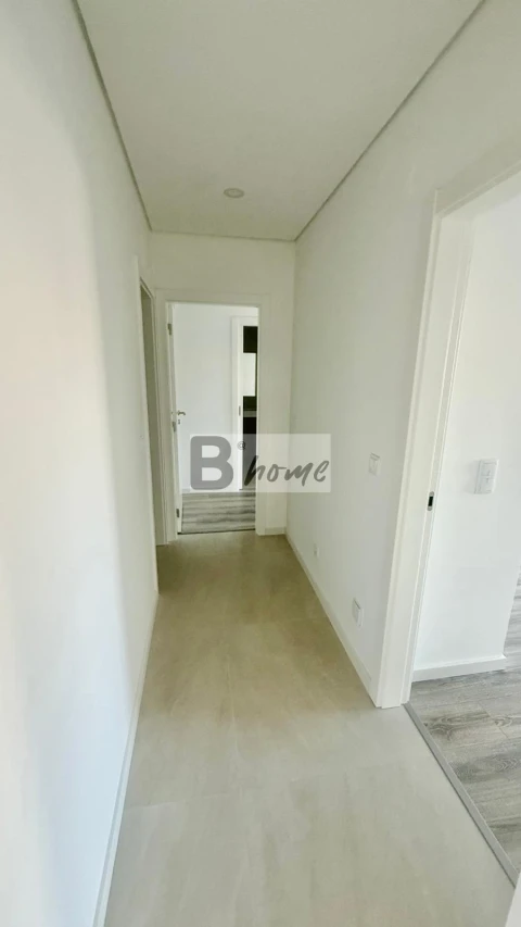 Apartamento T2 para Venda em Charneca de Caparica e Sobreda
