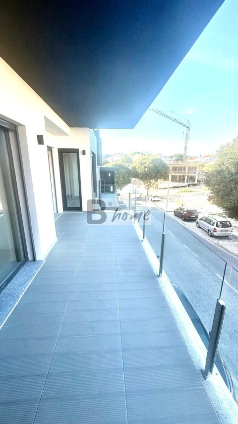 Apartamento T2 para Venda em Charneca de Caparica e Sobreda