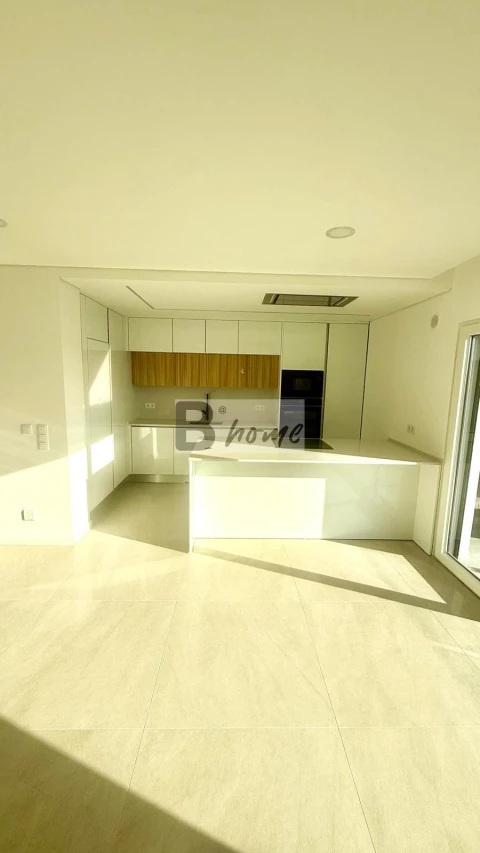 Apartamento T2 para Venda em Charneca de Caparica e Sobreda