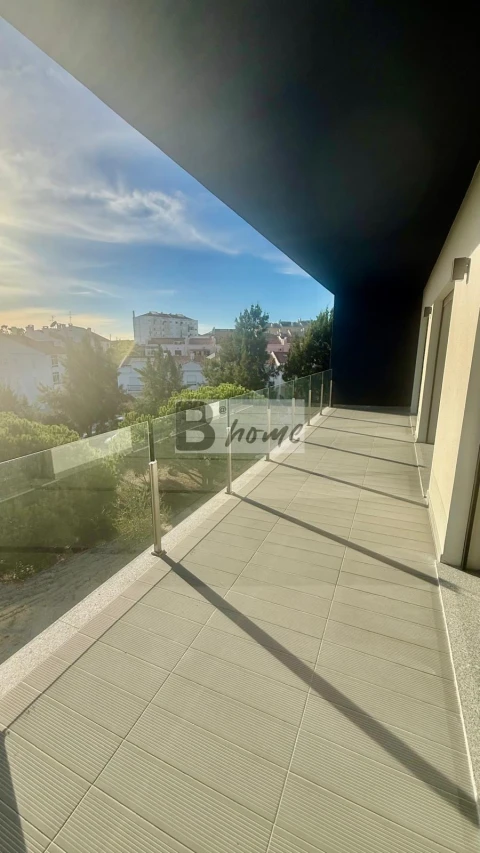 Apartamento T2 para Venda em Charneca de Caparica e Sobreda
