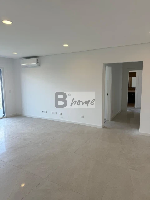 Apartamento T2 para Venda em Charneca de Caparica e Sobreda