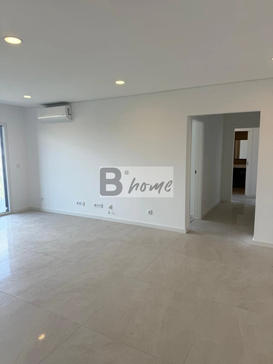 Apartamento T2 para Venda em Charneca de Caparica e Sobreda Foto 7