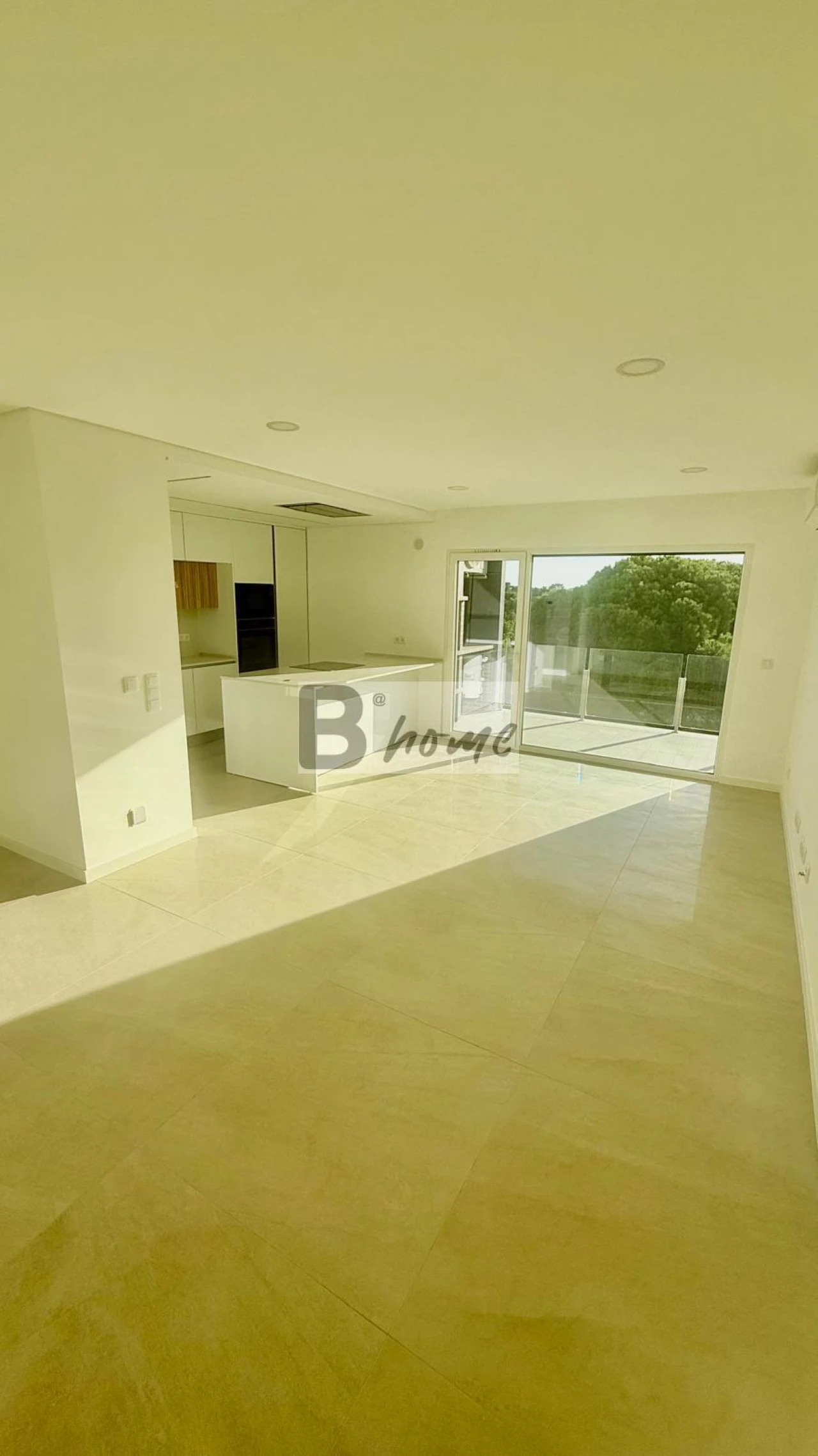 Apartamento T2 para Venda em Charneca de Caparica e Sobreda Foto 2